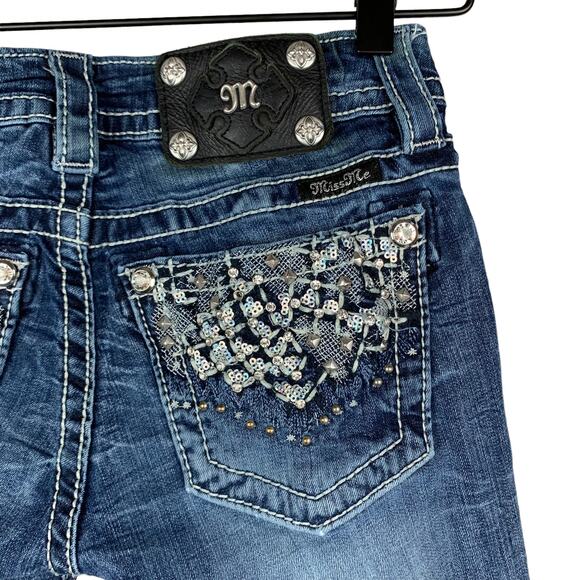 Miss Me Cuffed Capri Jeans Embroidered Sequins 25 - Picture 10 of 12